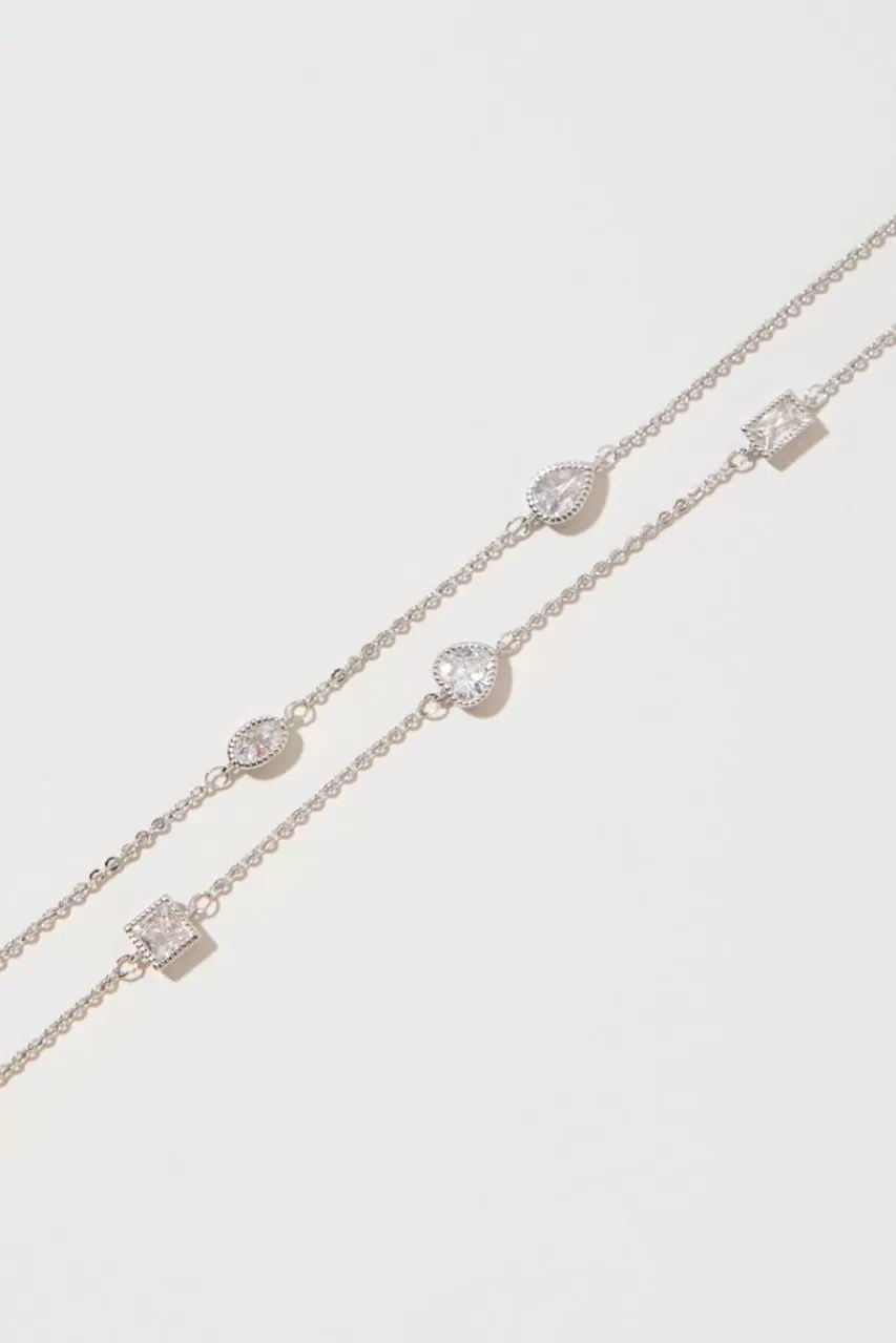Francesca's Abbey Bezel Heart Bracelet