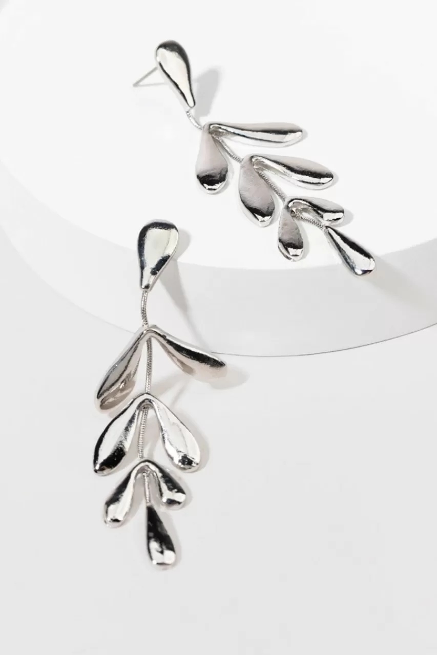 Francesca's Adalyn Abstract Leaf Drop Earrings