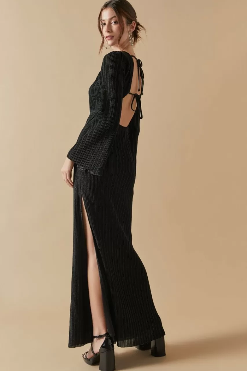 Francesca's Alana Pleated Open Back Maxi Dress
