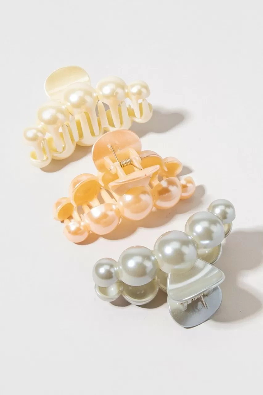 Francesca's Karrie Bubble Pearl Hair Claws