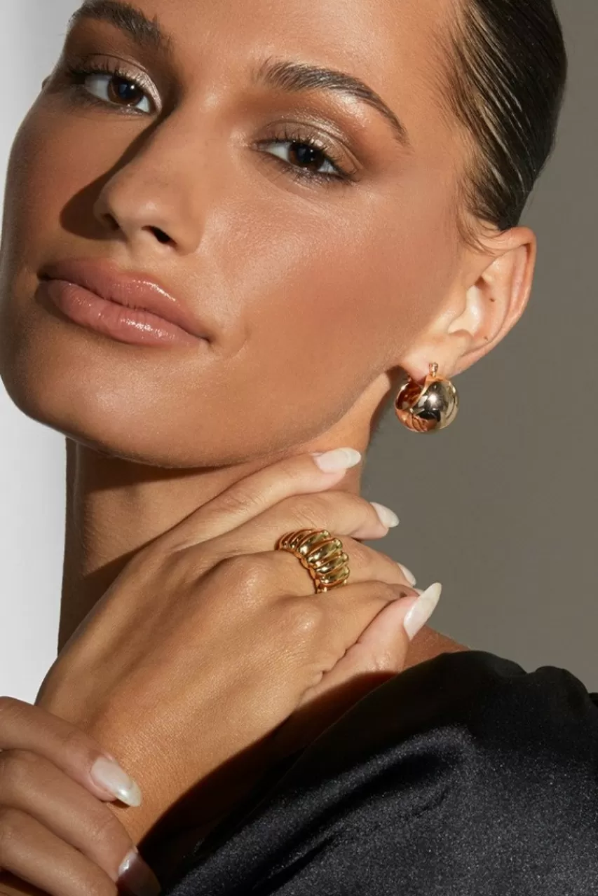 Francesca's Luxe Chunky Croissant Dome Ring