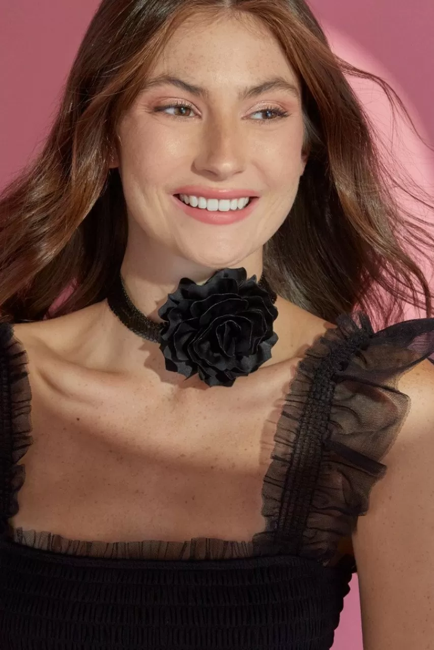 Francesca's Luxe Cz Rosette Choker