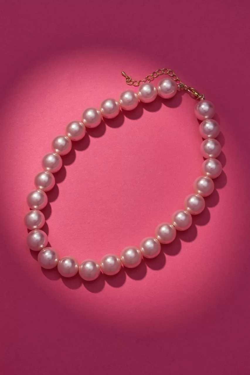 Francesca's Luxe Large Pearl Necklace