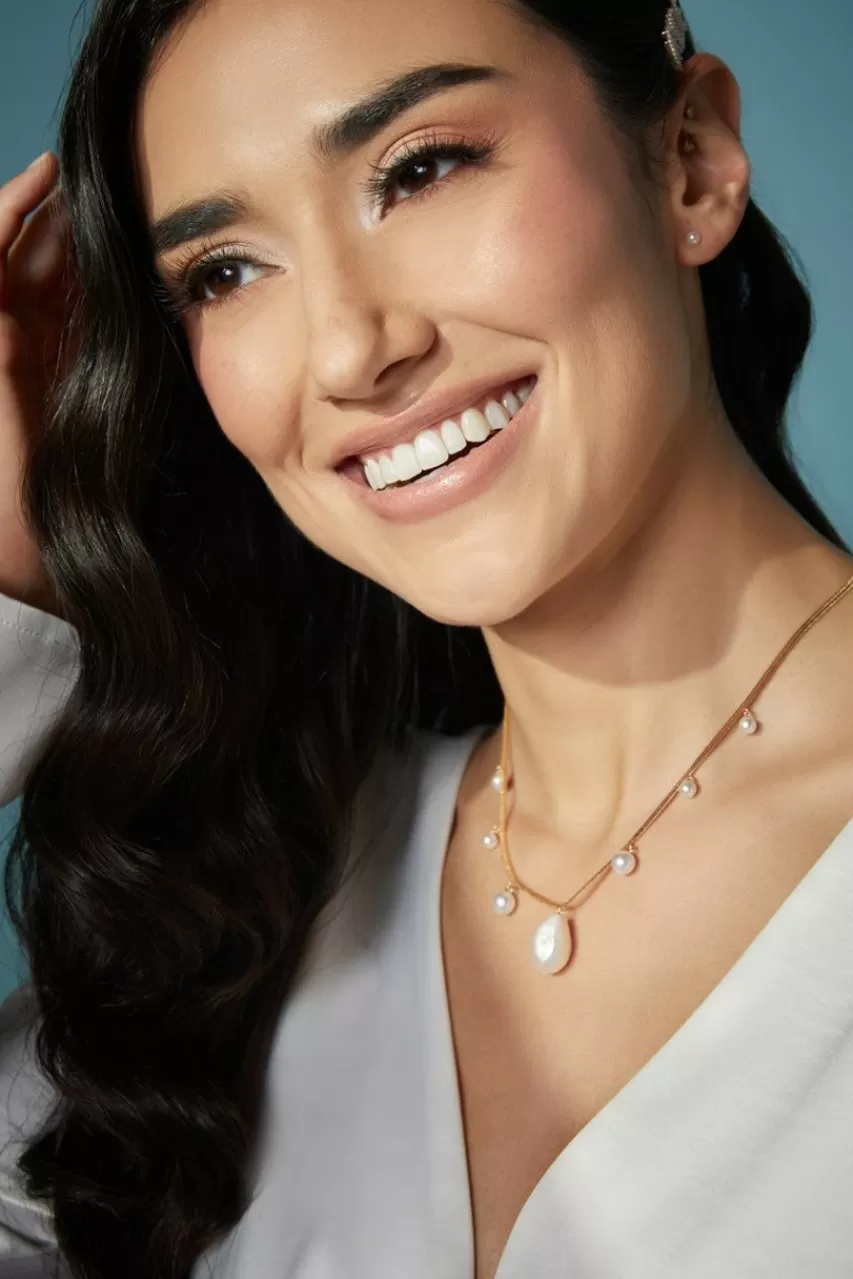 Francesca's Luxe Plated Pearl Station Necklace