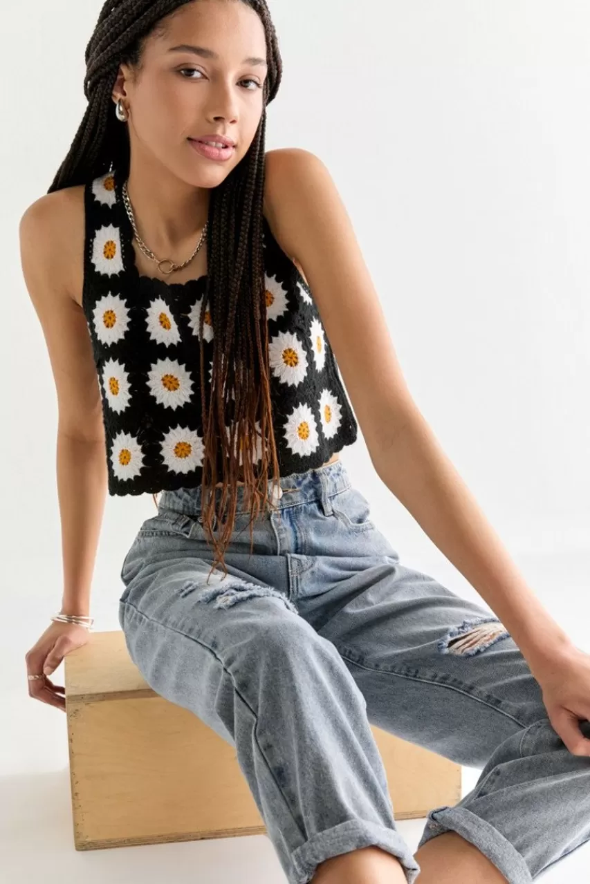 Francesca's Mabel Sleeveless Daisy Crochet Crop Top