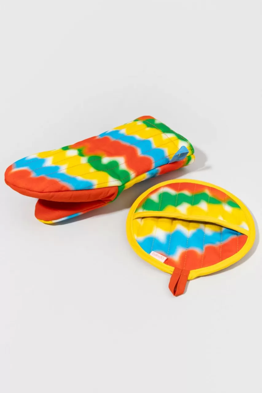 Francesca's Oven Mitt And Pot Holder Set Squiggles
